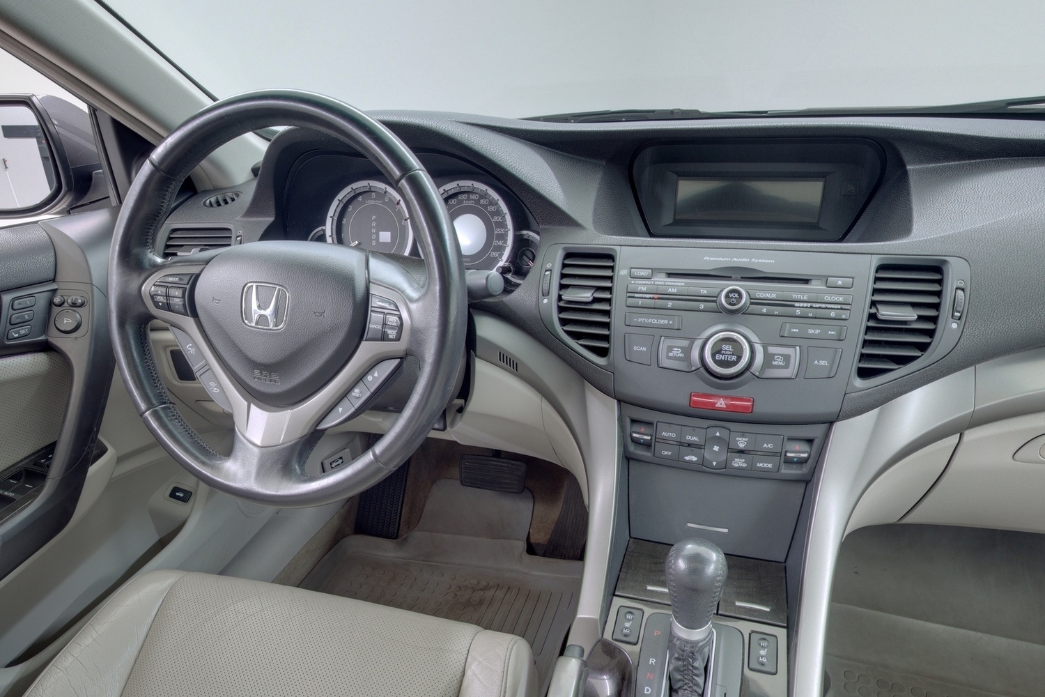 Honda Accord vaihtoauto