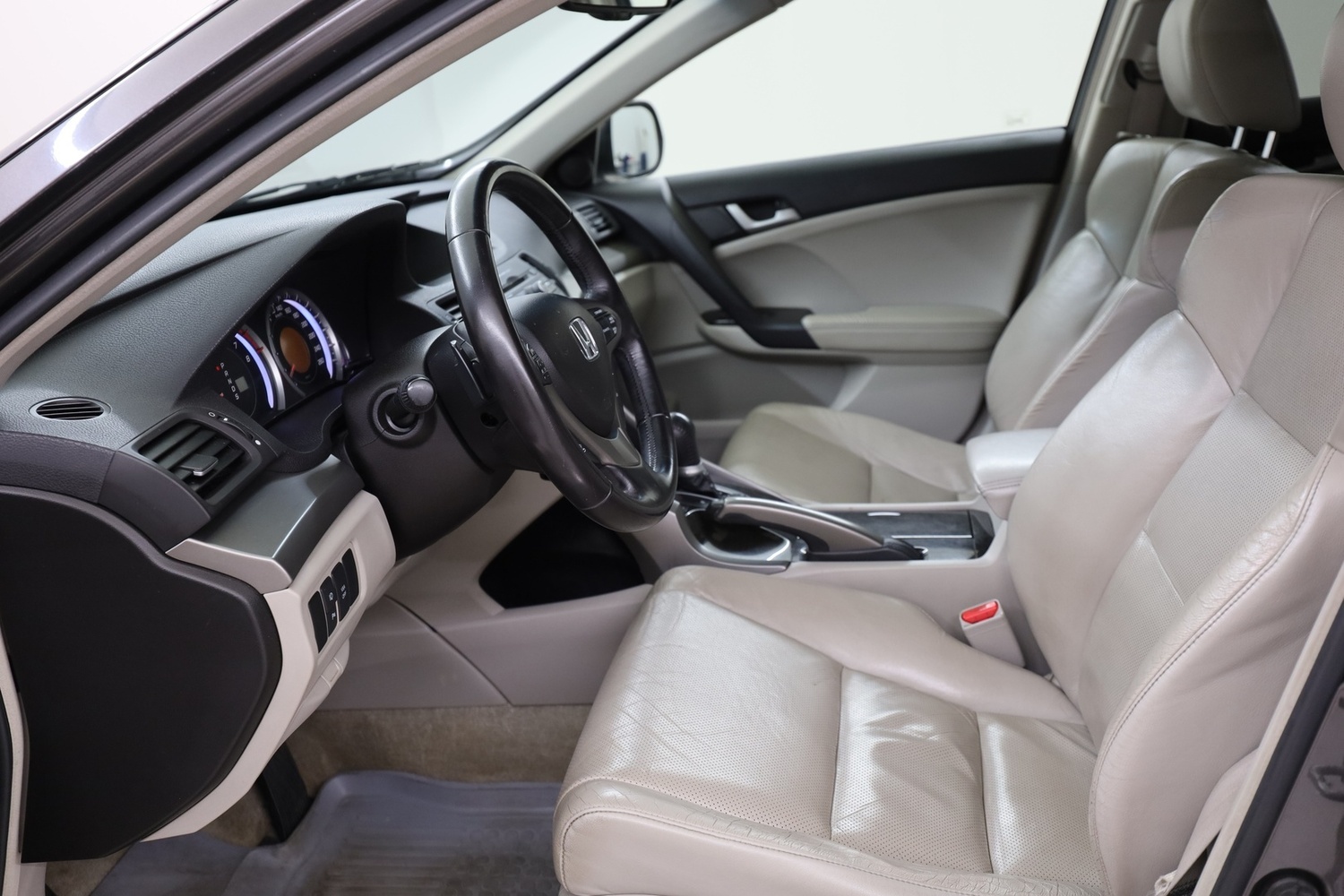 Honda Accord vaihtoauto