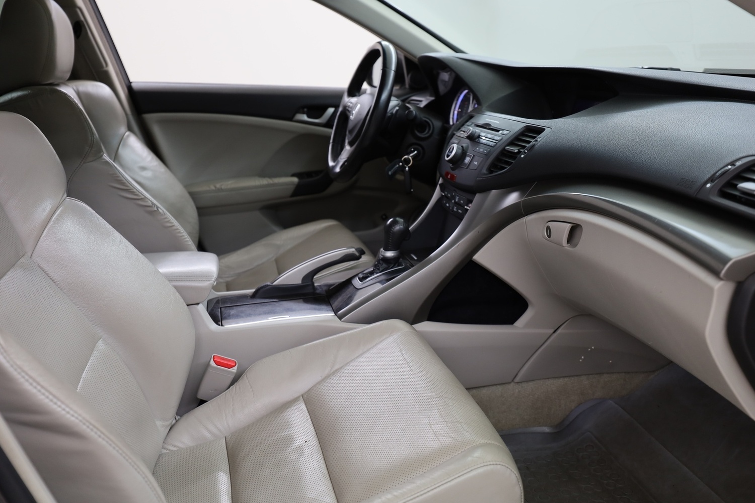Honda Accord vaihtoauto