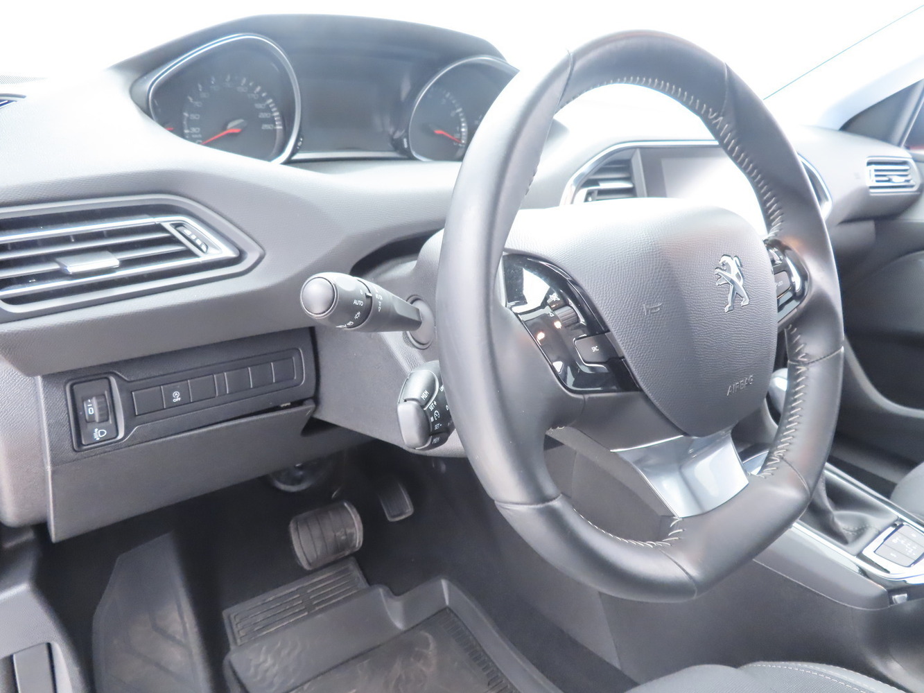 Peugeot 308 vaihtoauto