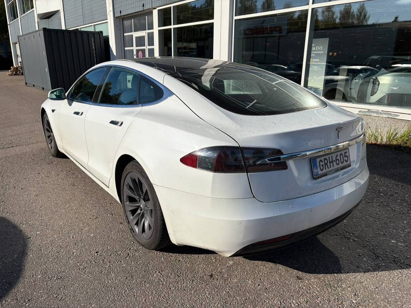 Tesla Model S vaihtoauto