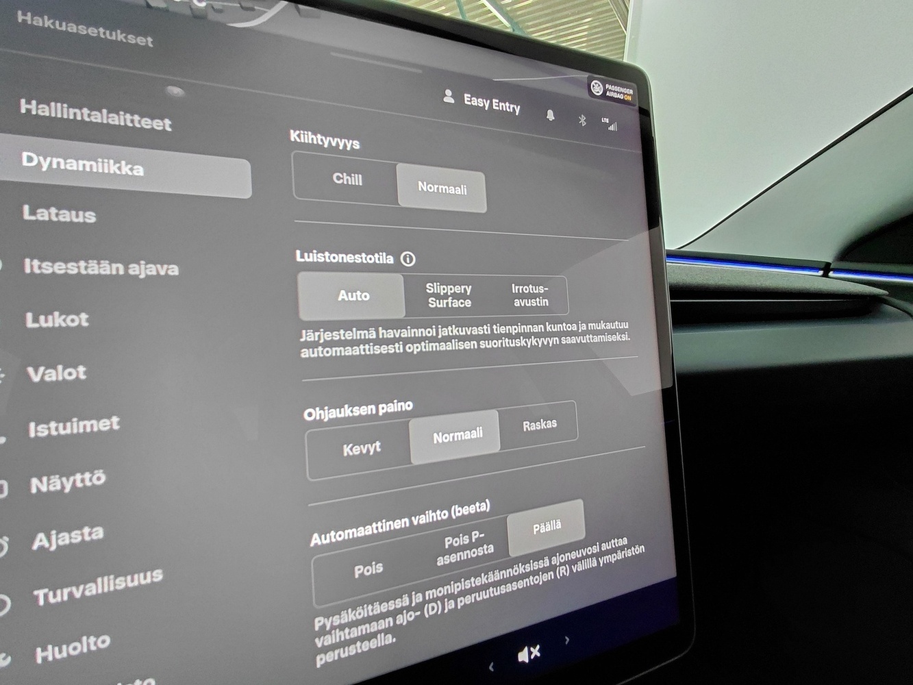 Tesla Model 3 vaihtoauto