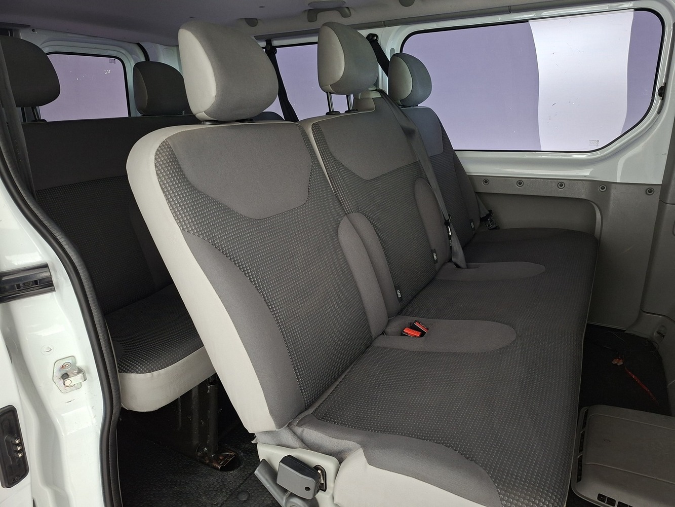 Opel Vivaro vaihtoauto