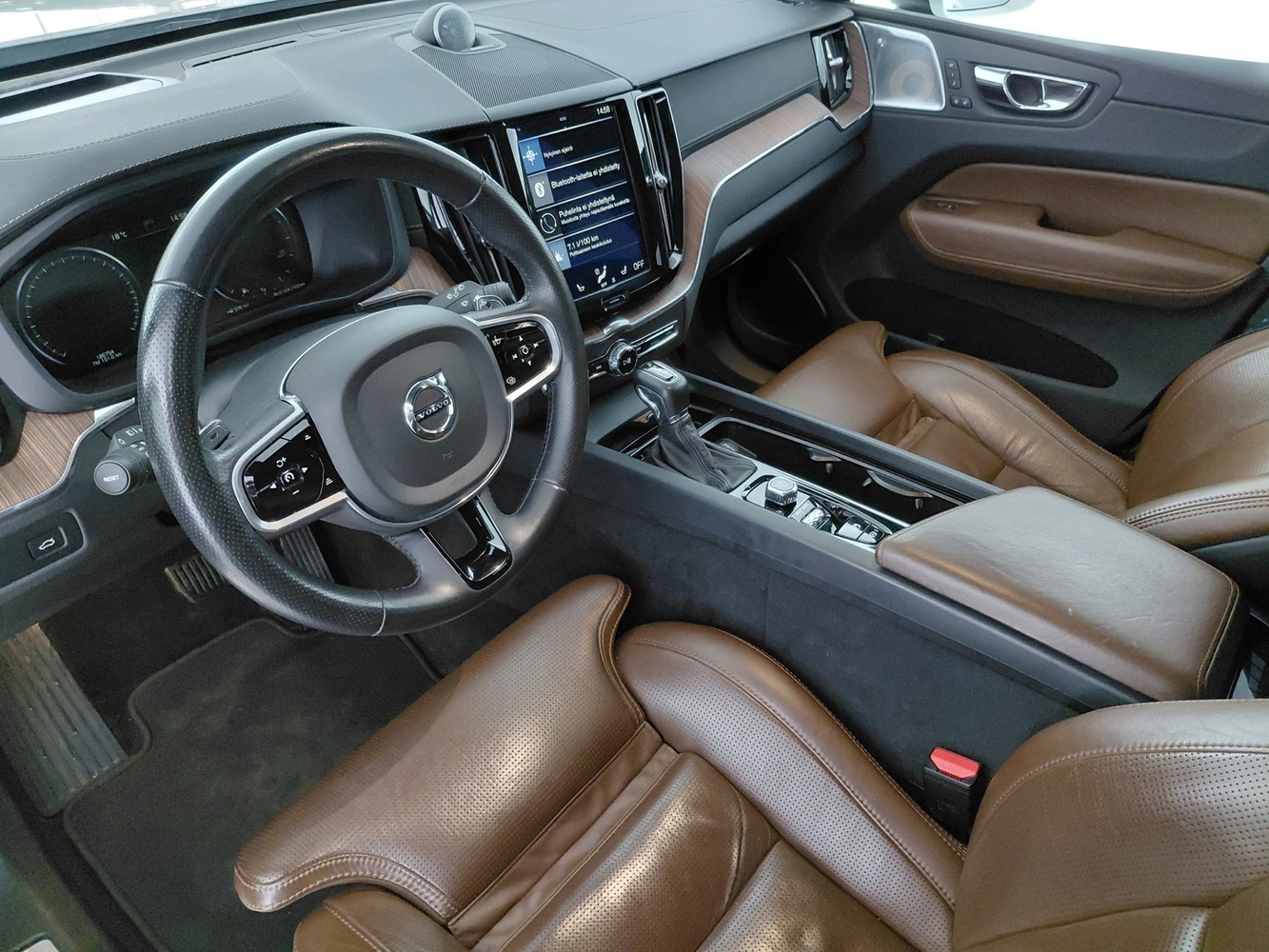 Volvo XC60 vaihtoauto
