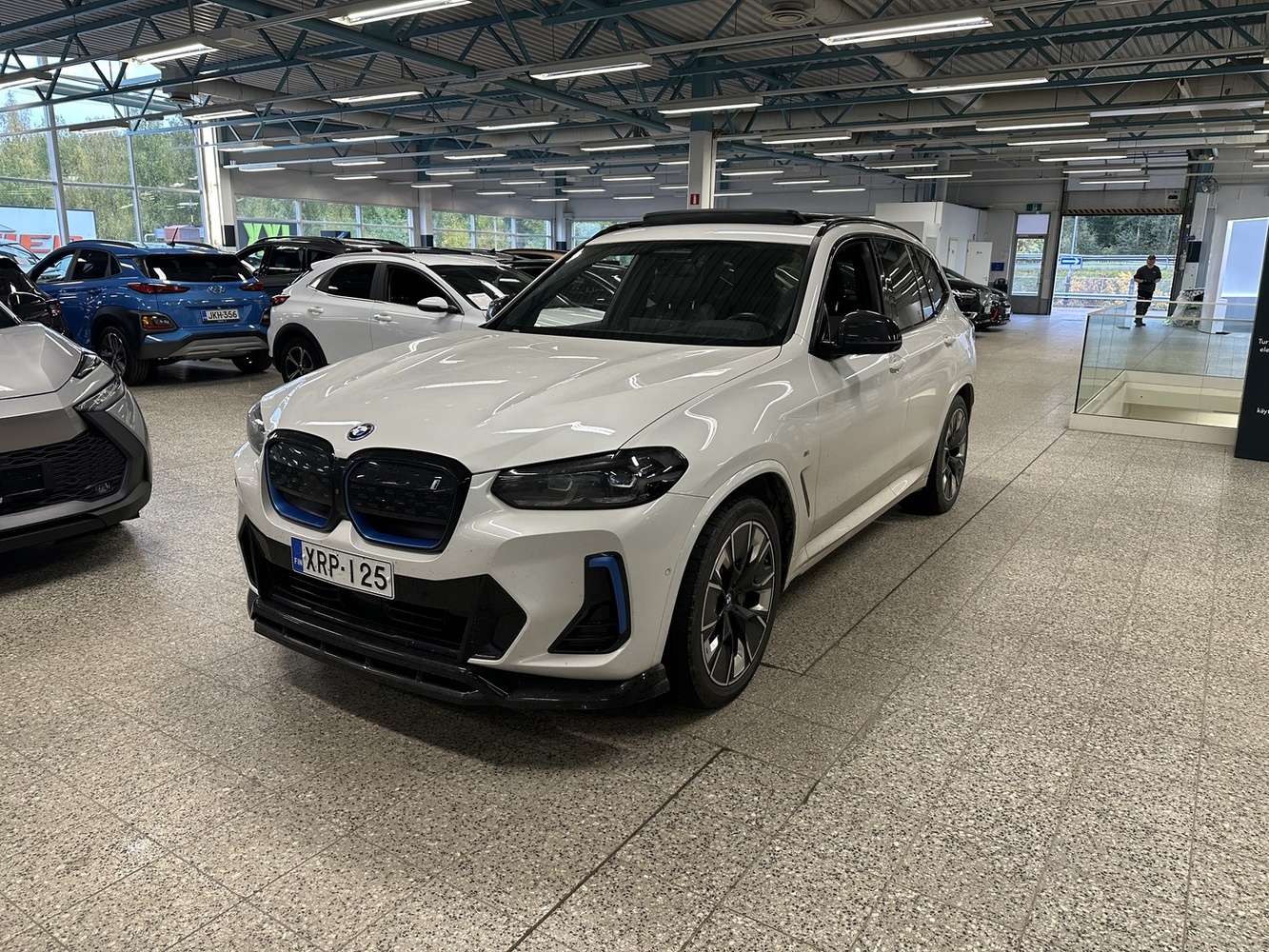 BMW iX3 vaihtoauto