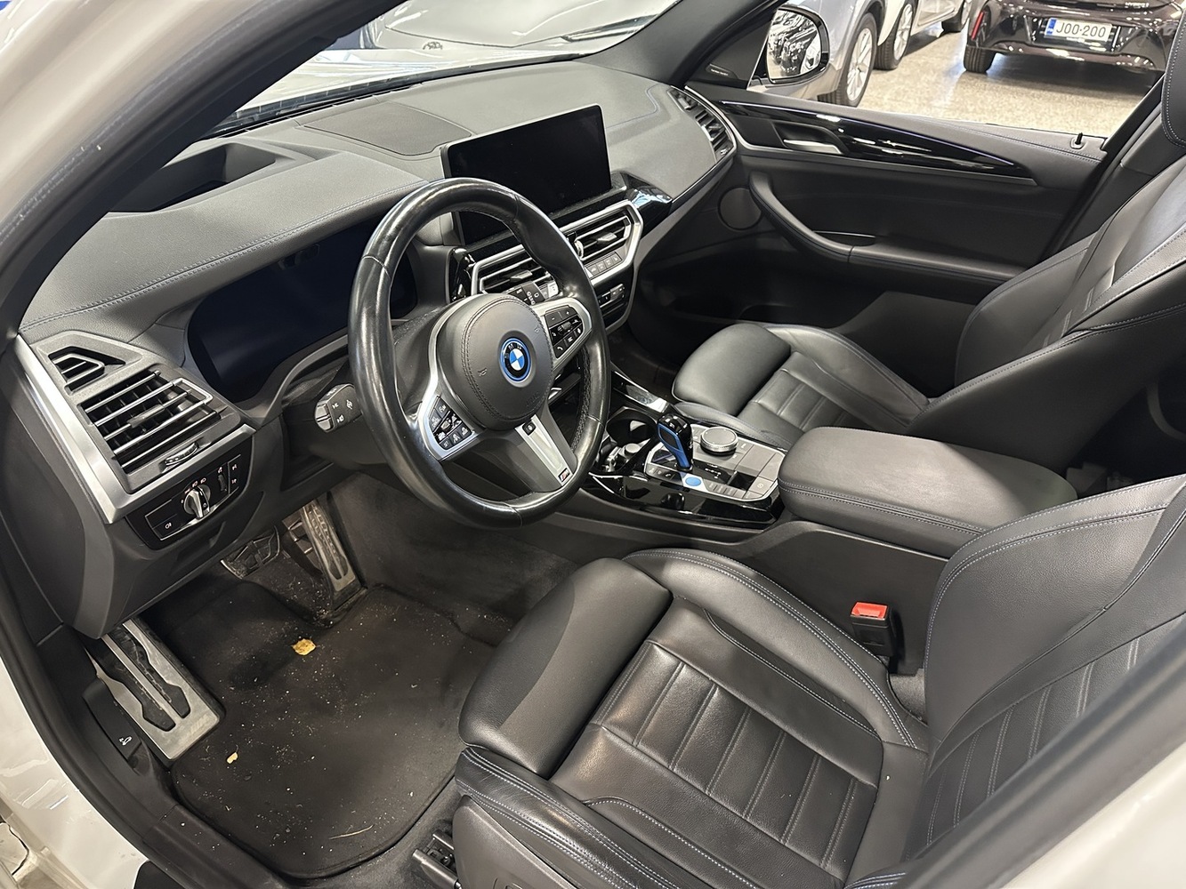 BMW iX3 vaihtoauto