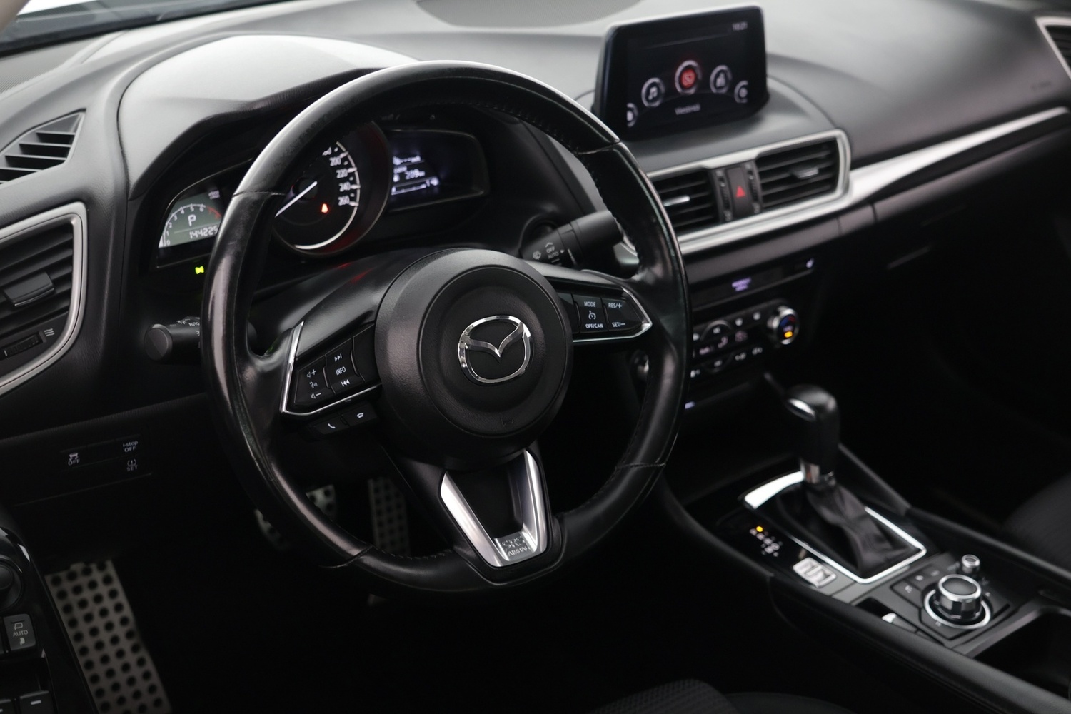 Mazda 3 vaihtoauto