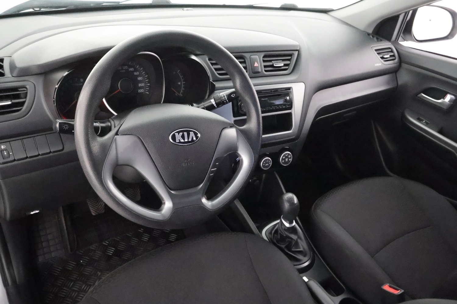 Kia Rio vaihtoauto