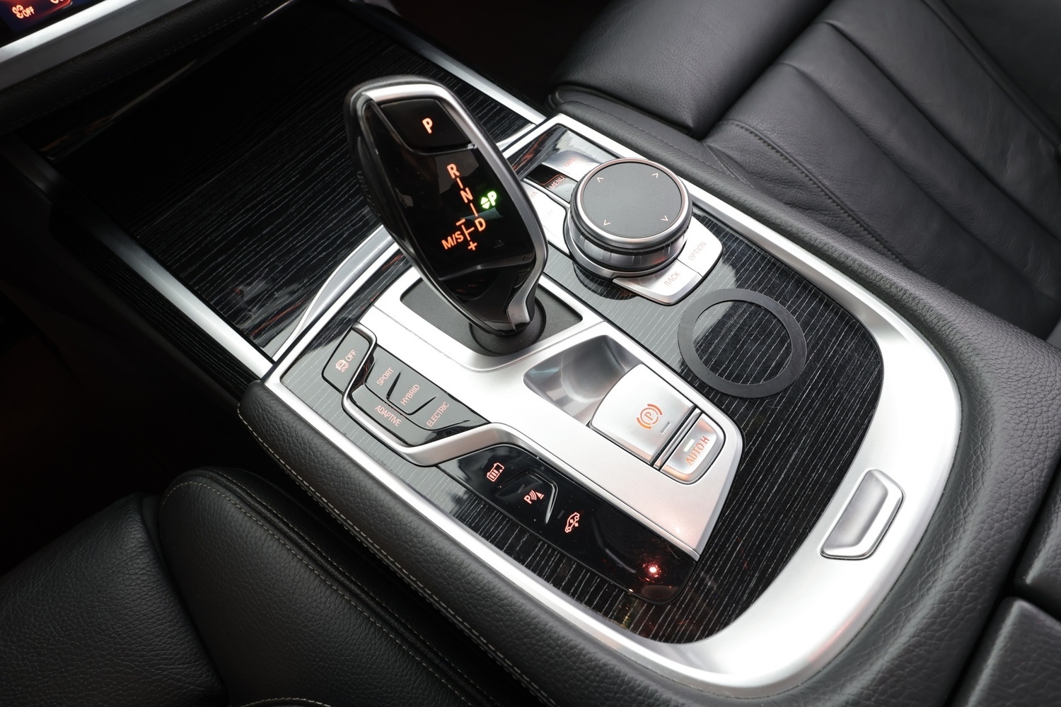 BMW 745 vaihtoauto