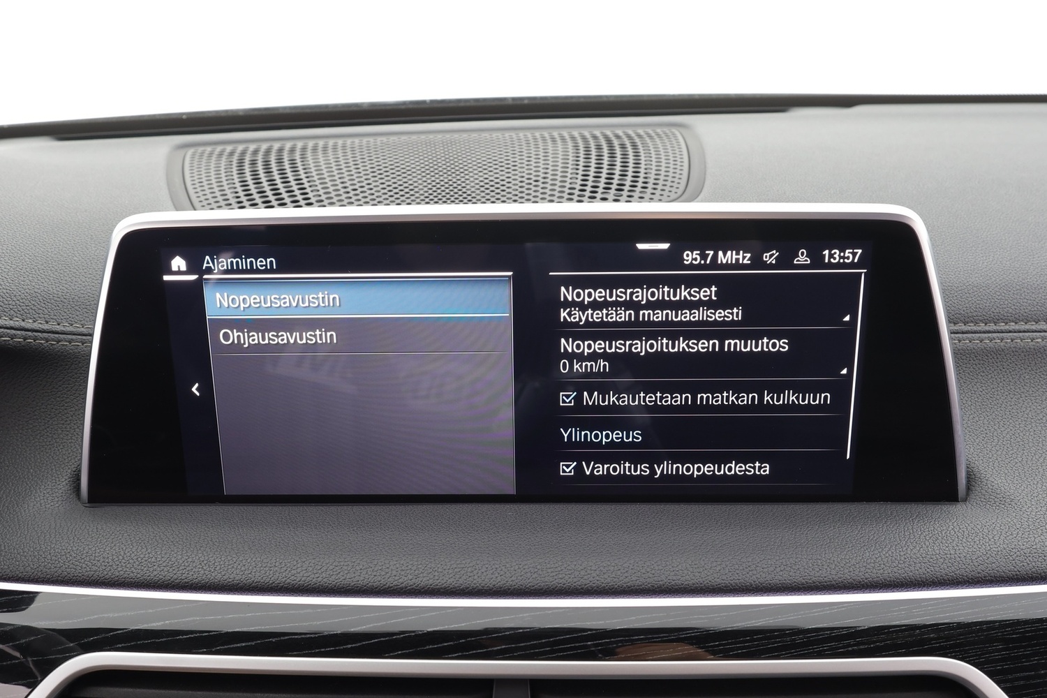 BMW 745 vaihtoauto