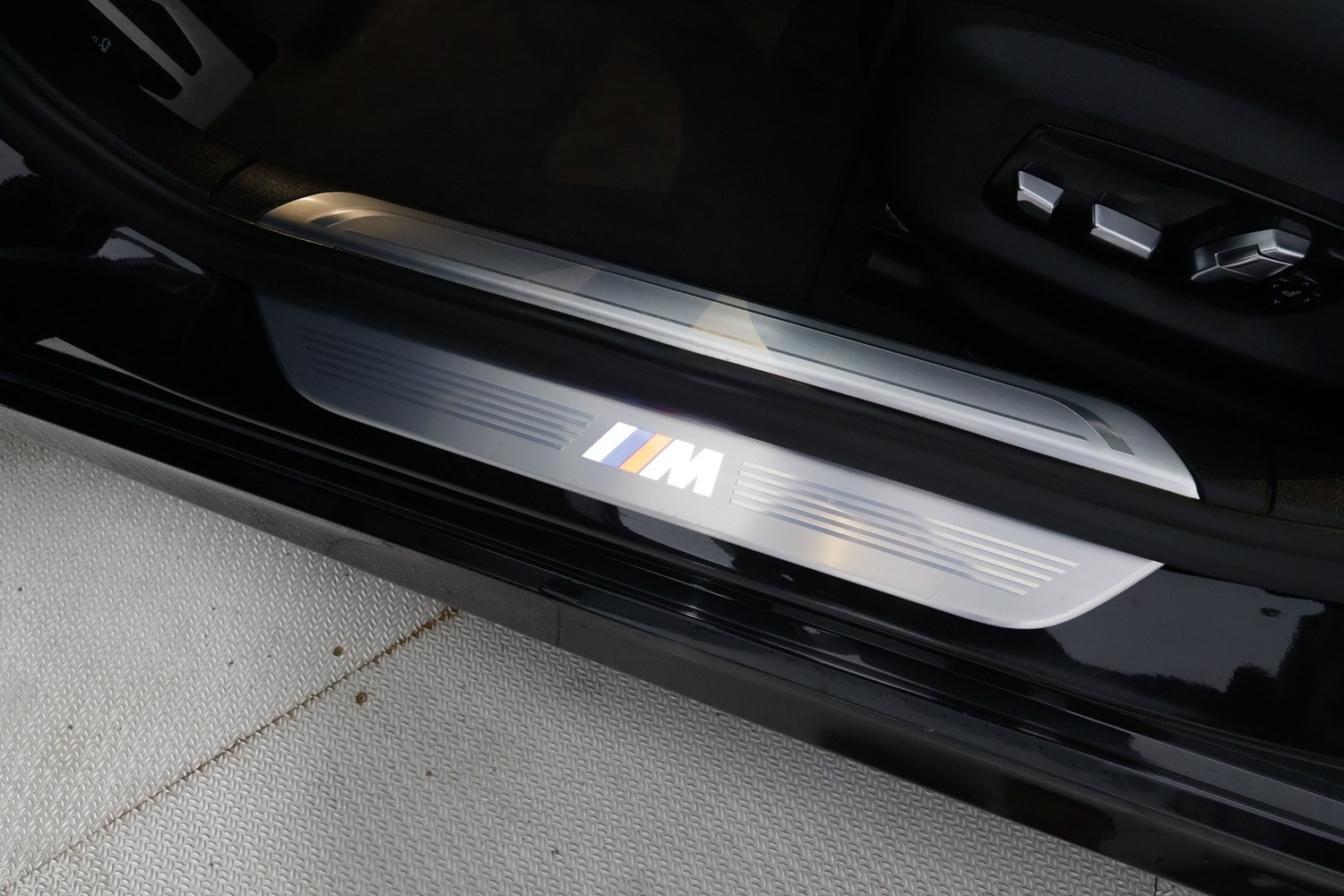 BMW 745 vaihtoauto