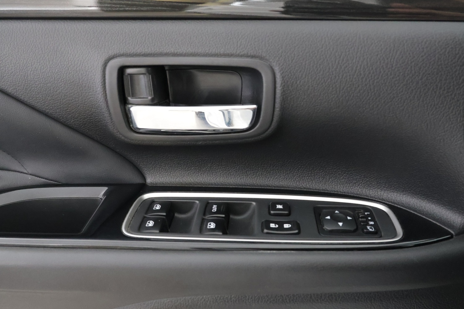 Mitsubishi Outlander vaihtoauto