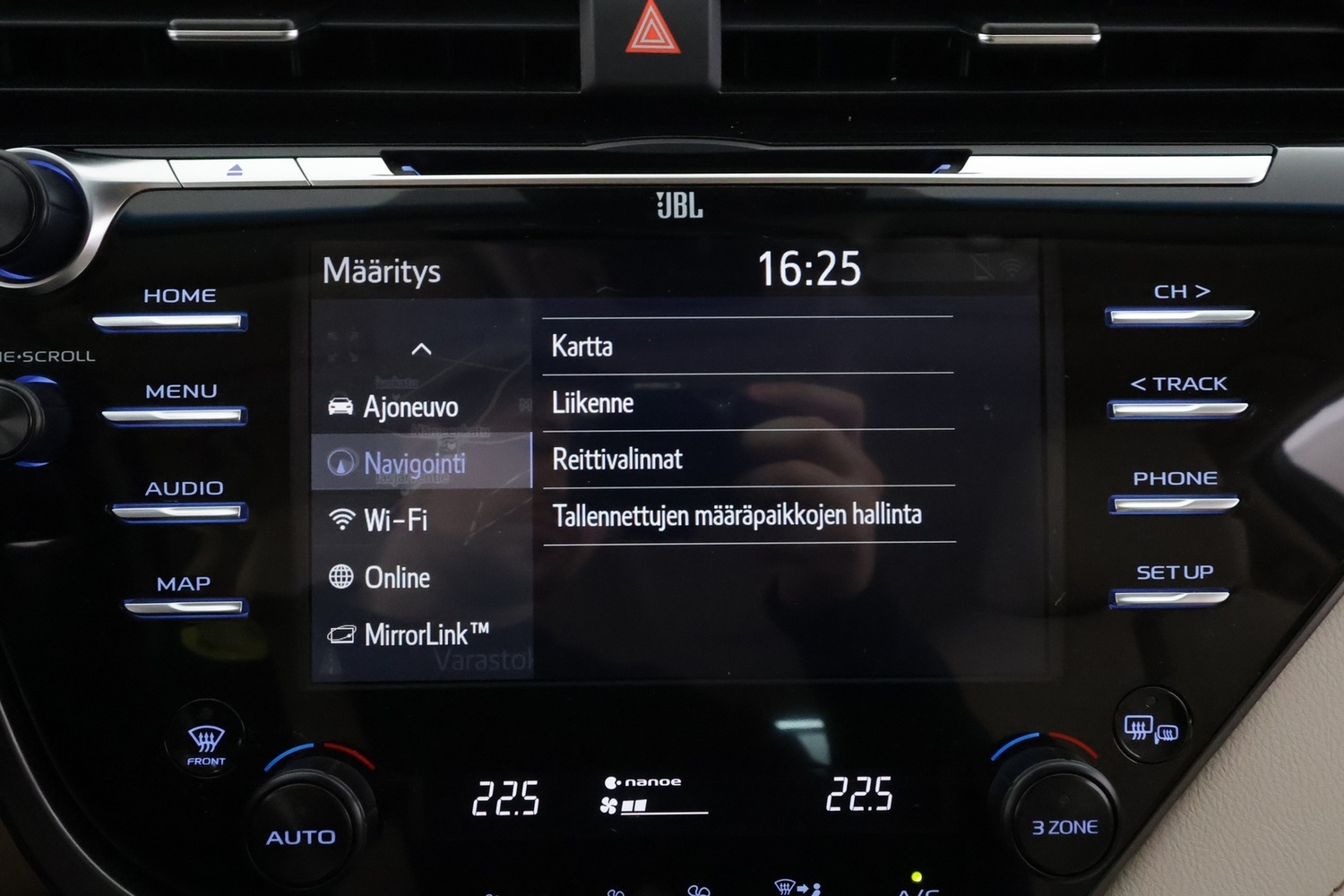 Toyota Camry vaihtoauto