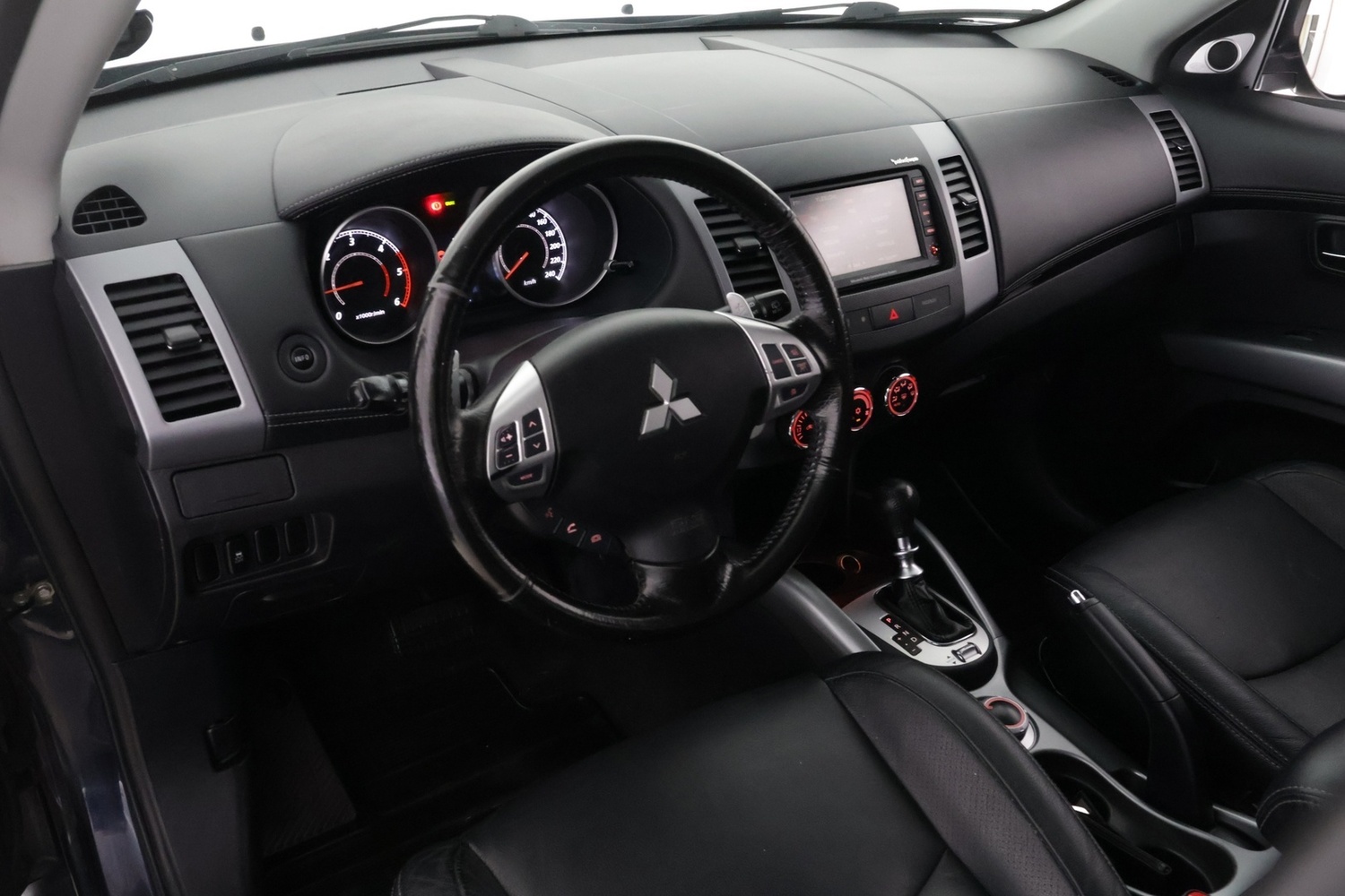 Mitsubishi Outlander vaihtoauto
