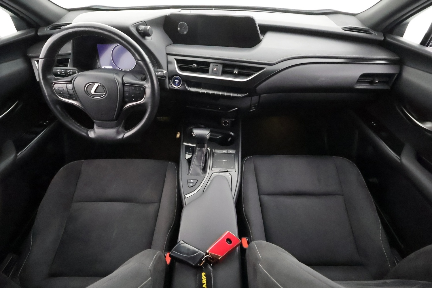 Lexus UX vaihtoauto