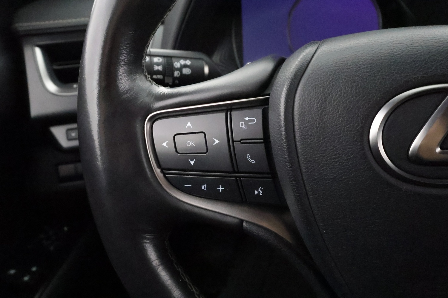 Lexus UX vaihtoauto