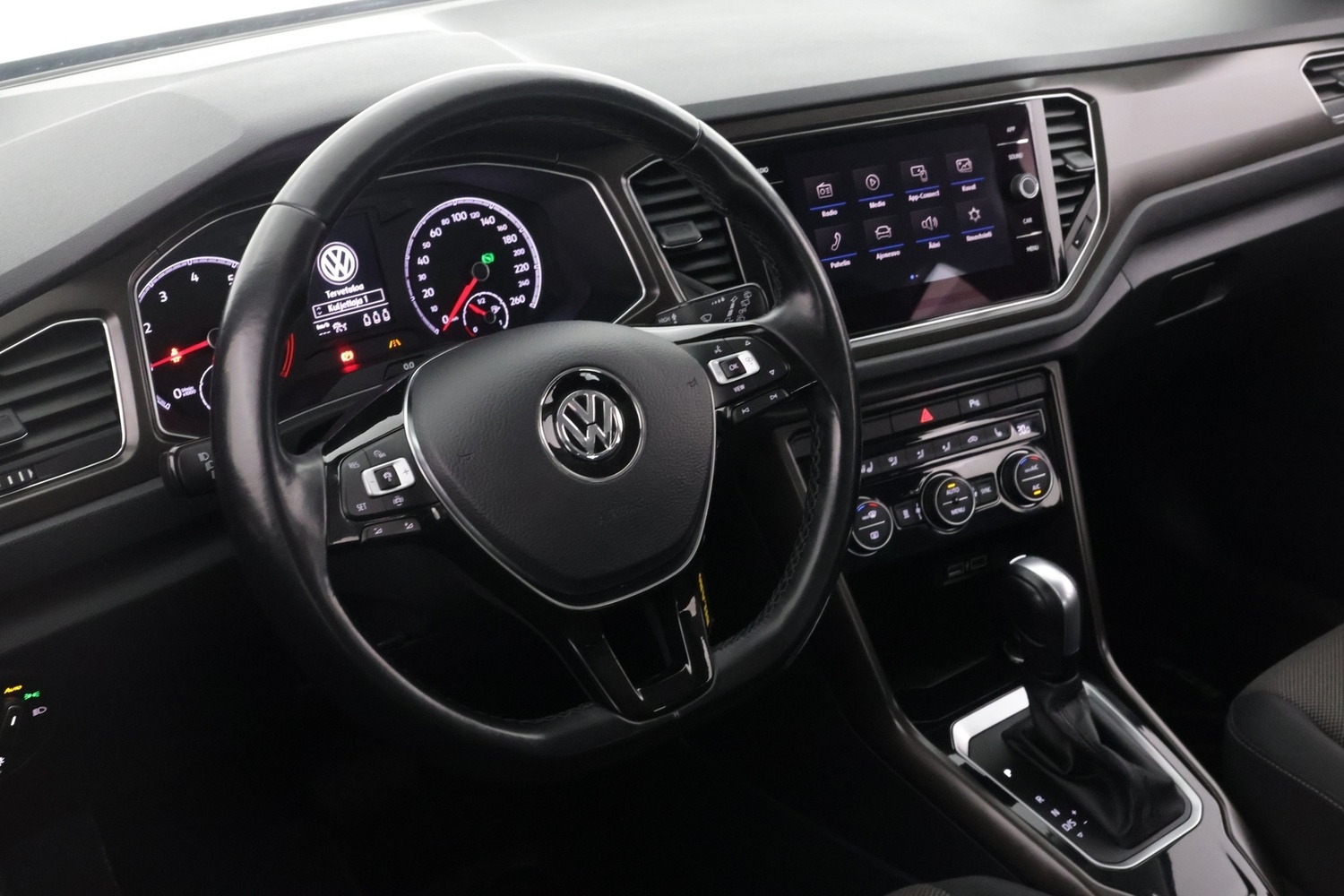 Volkswagen T-Roc vaihtoauto