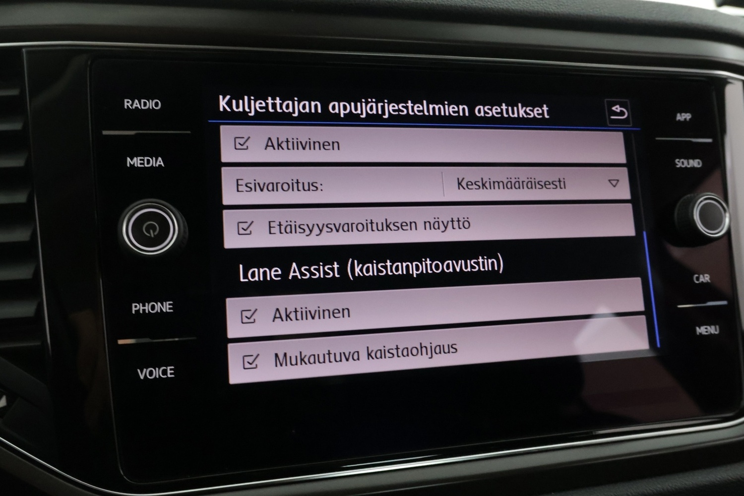 Volkswagen T-Roc vaihtoauto
