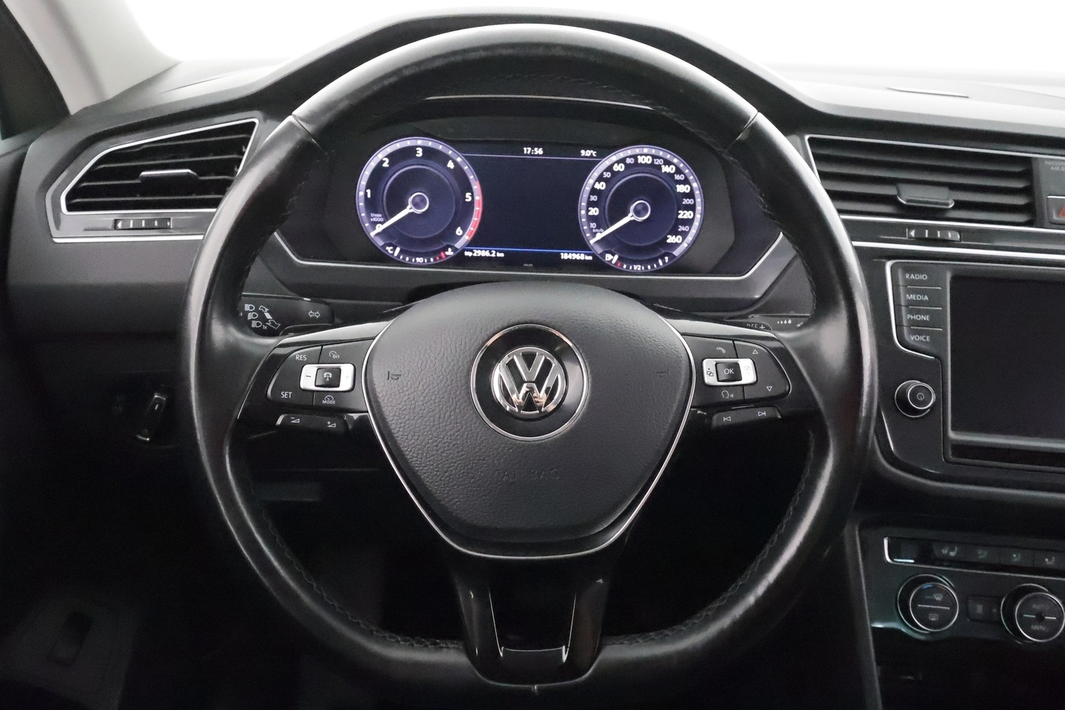 Volkswagen Tiguan vaihtoauto