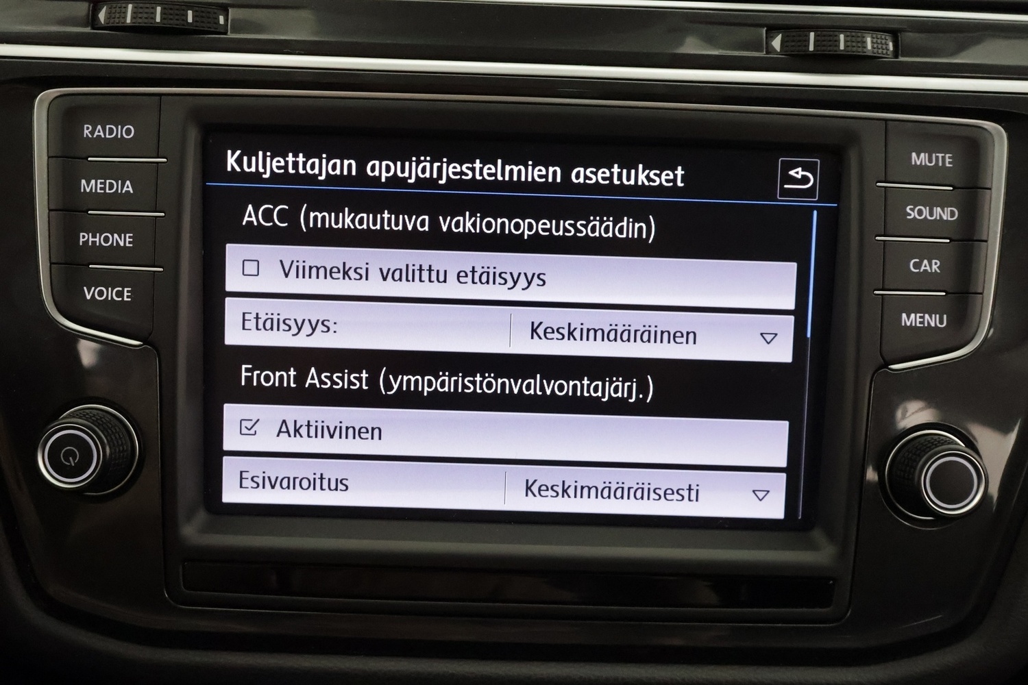 Volkswagen Tiguan vaihtoauto