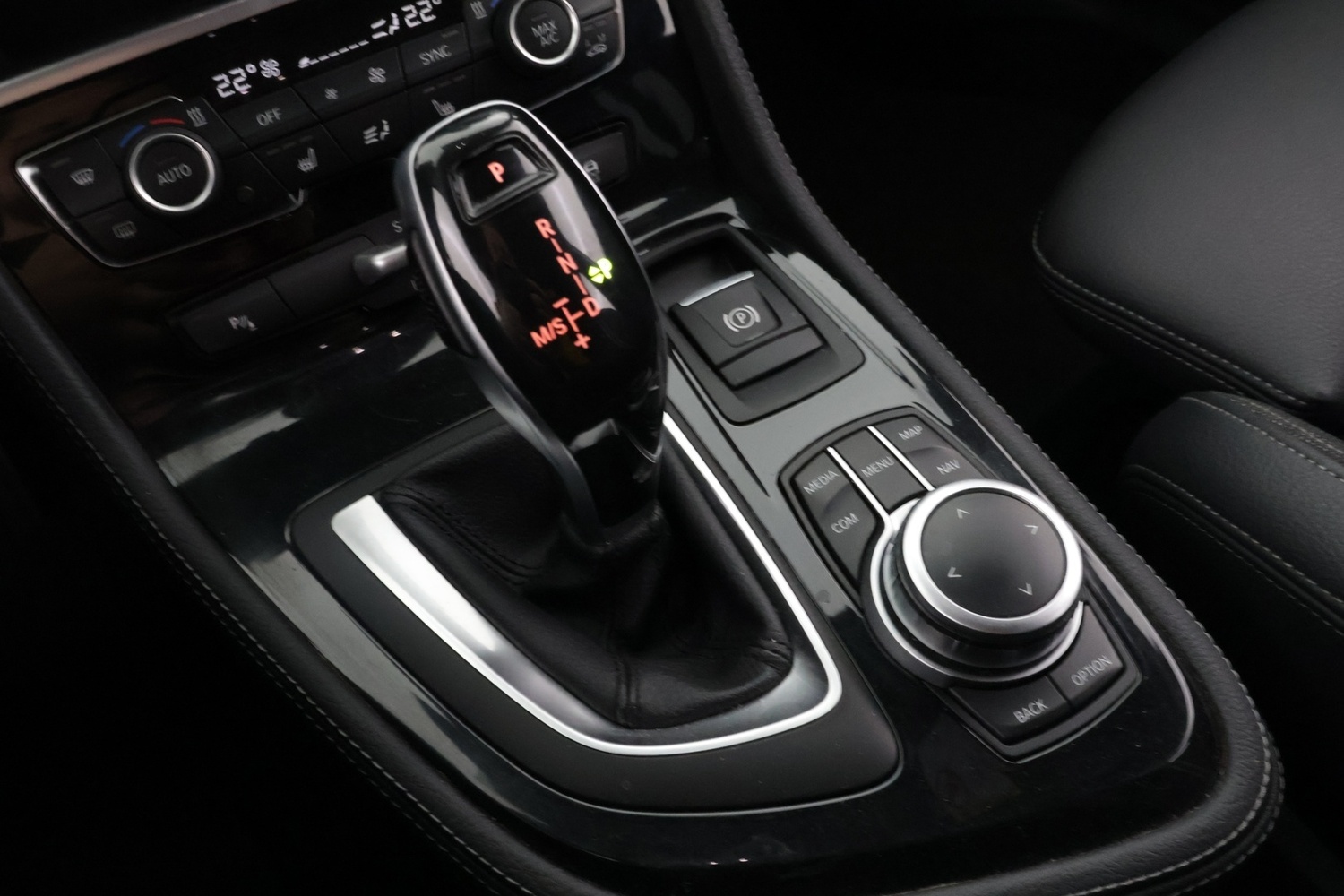 BMW 218 vaihtoauto
