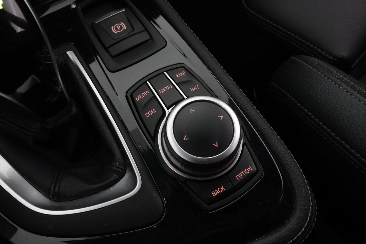 BMW 218 vaihtoauto
