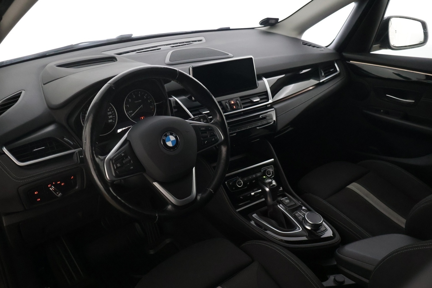 BMW 225 vaihtoauto