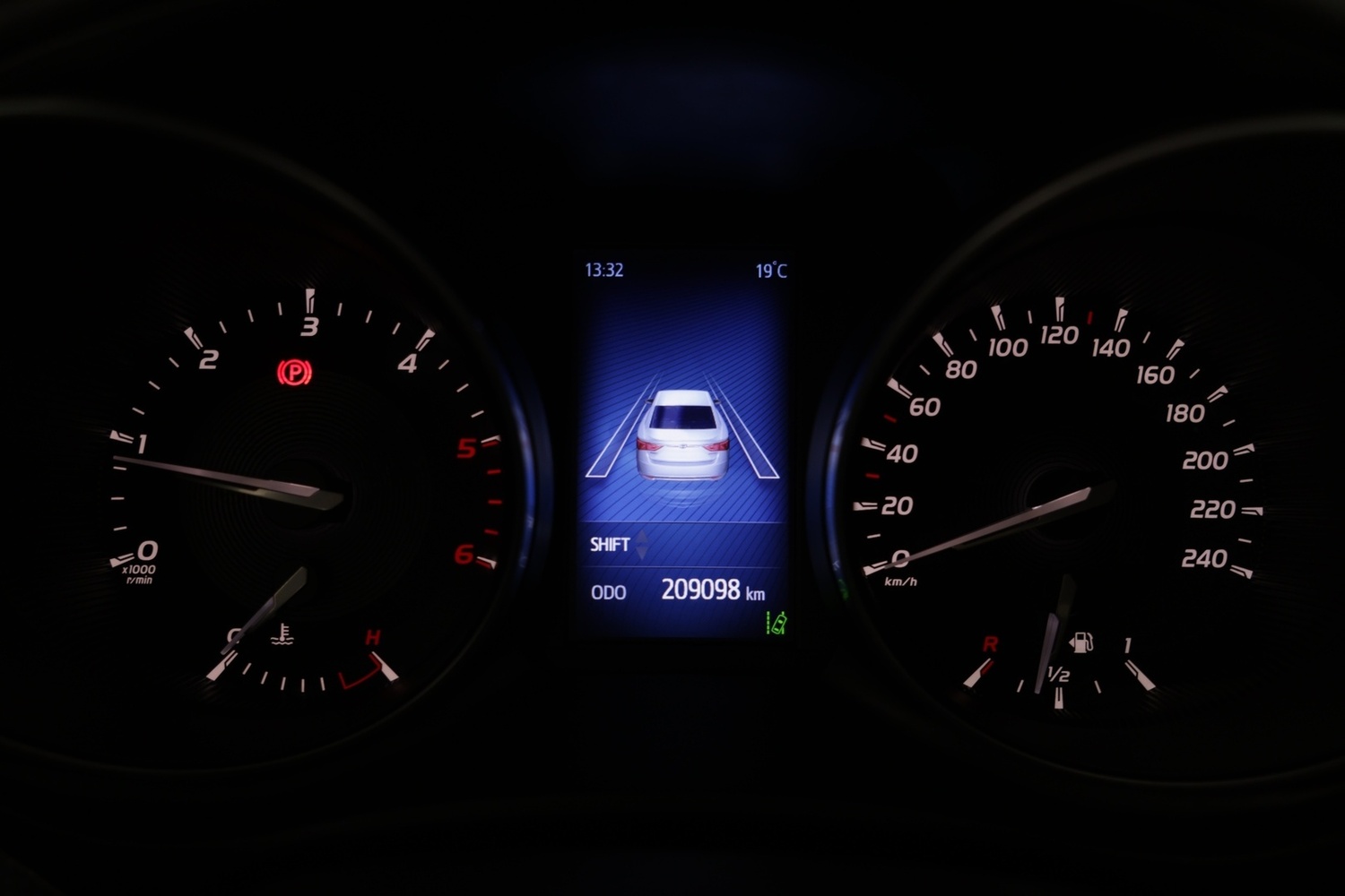 Toyota Avensis vaihtoauto