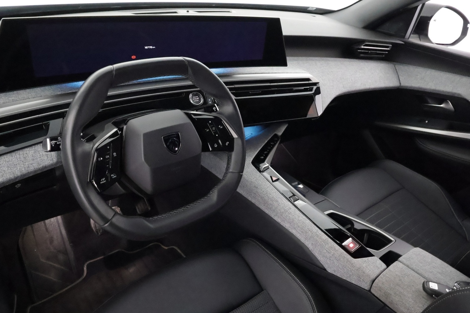 Peugeot E-3008 vaihtoauto