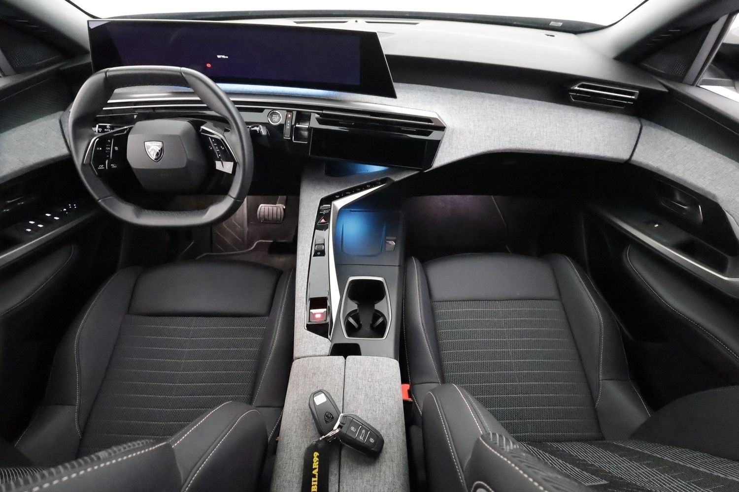 Peugeot E-3008 vaihtoauto