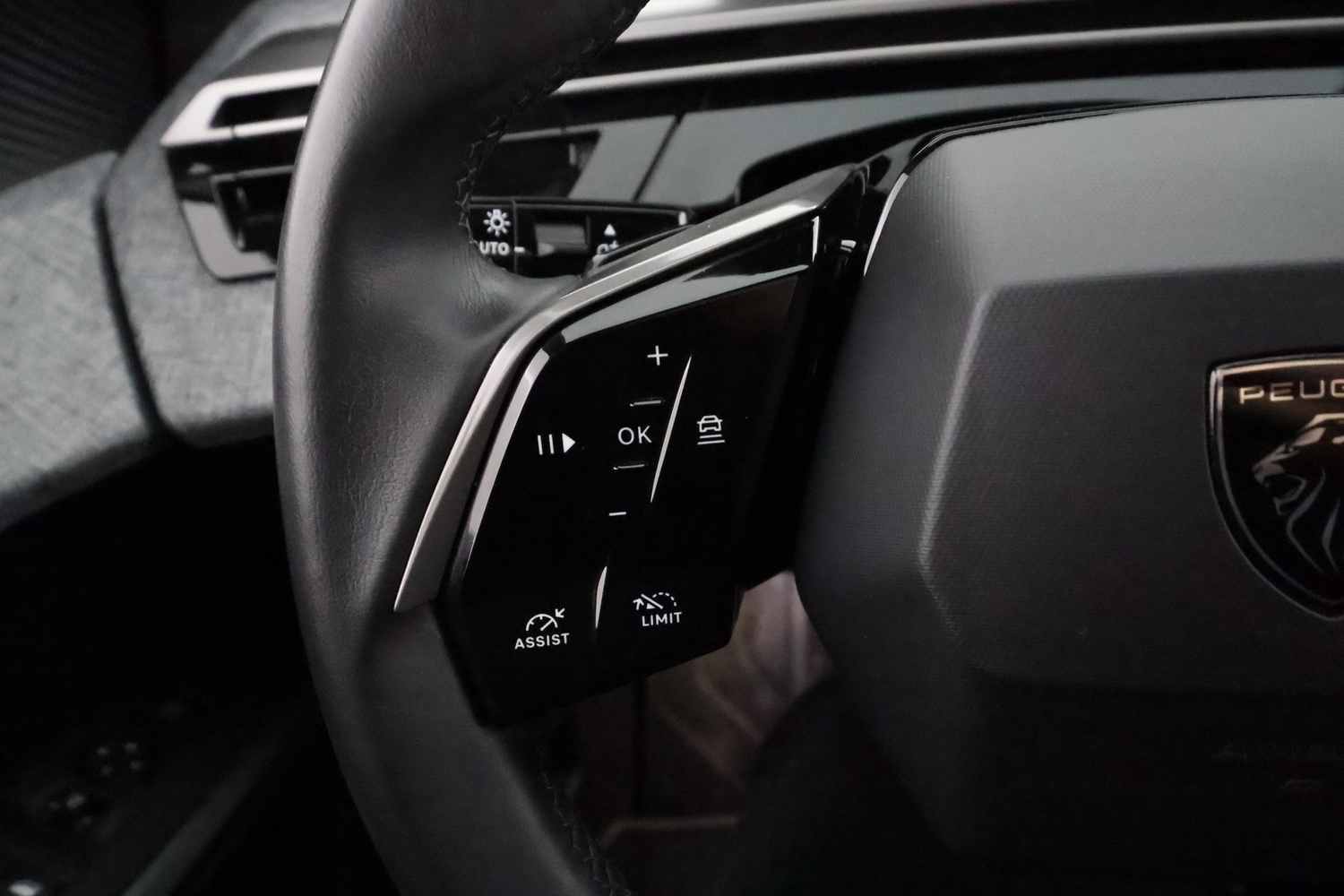 Peugeot E-3008 vaihtoauto