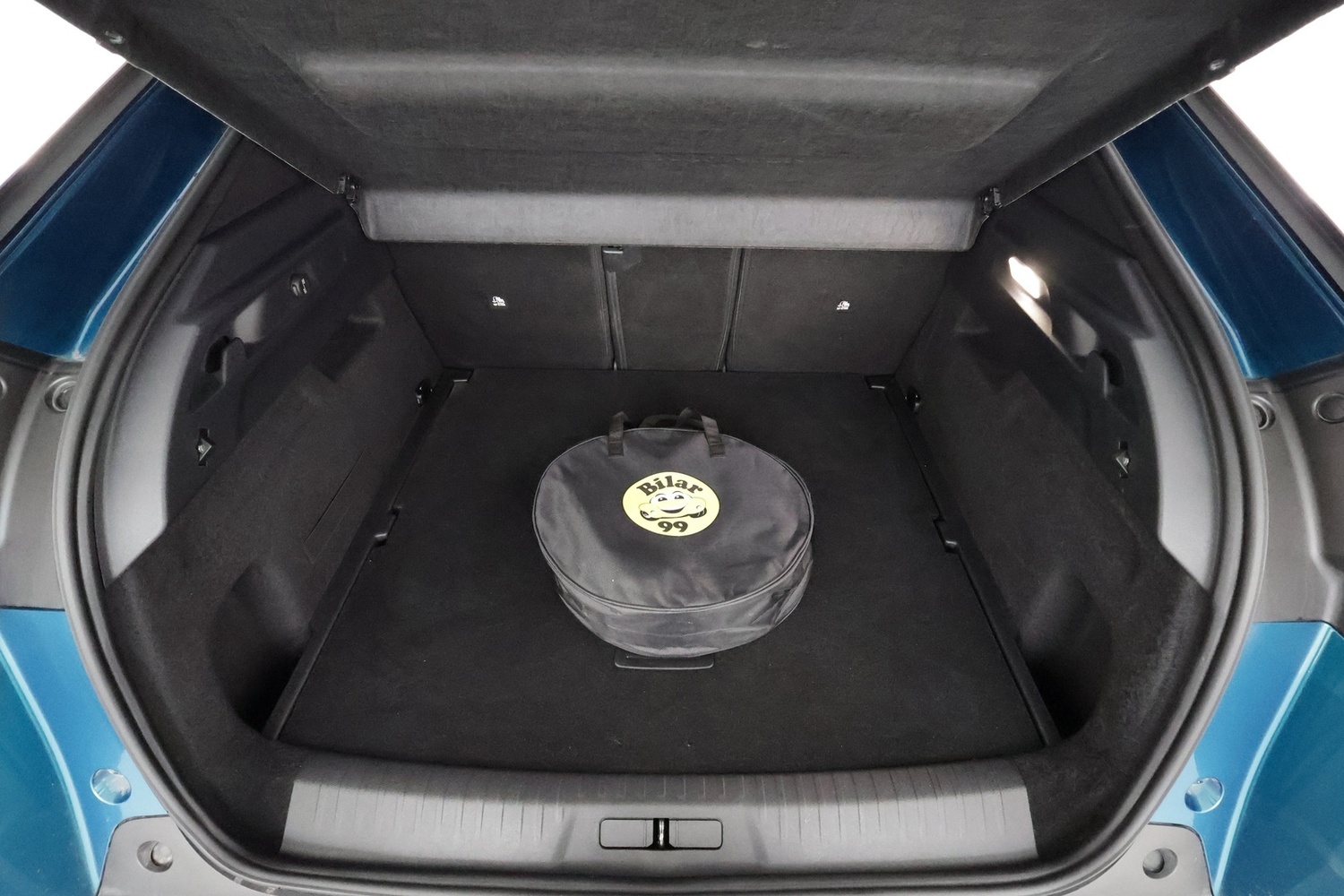 Peugeot E-3008 vaihtoauto