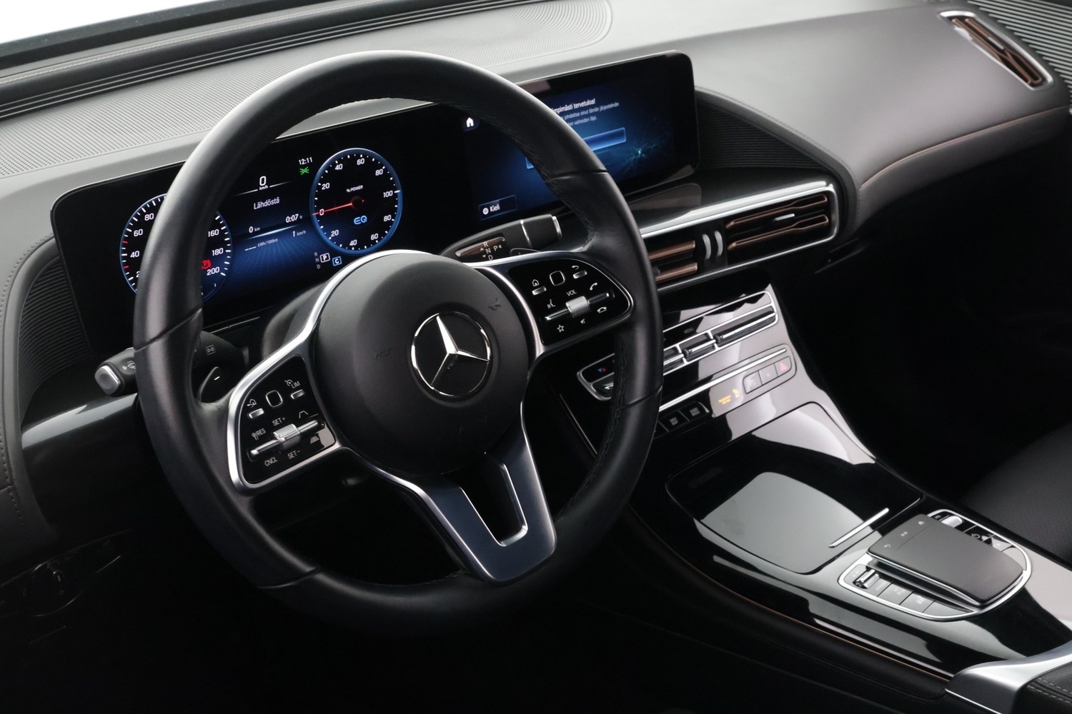 Mercedes-Benz EQC vaihtoauto