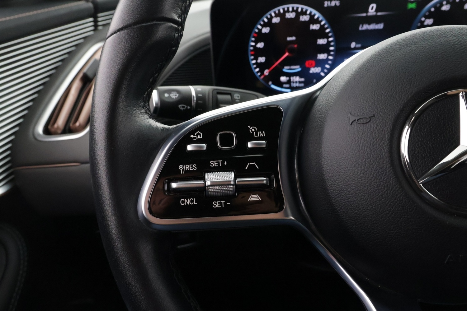 Mercedes-Benz EQC vaihtoauto