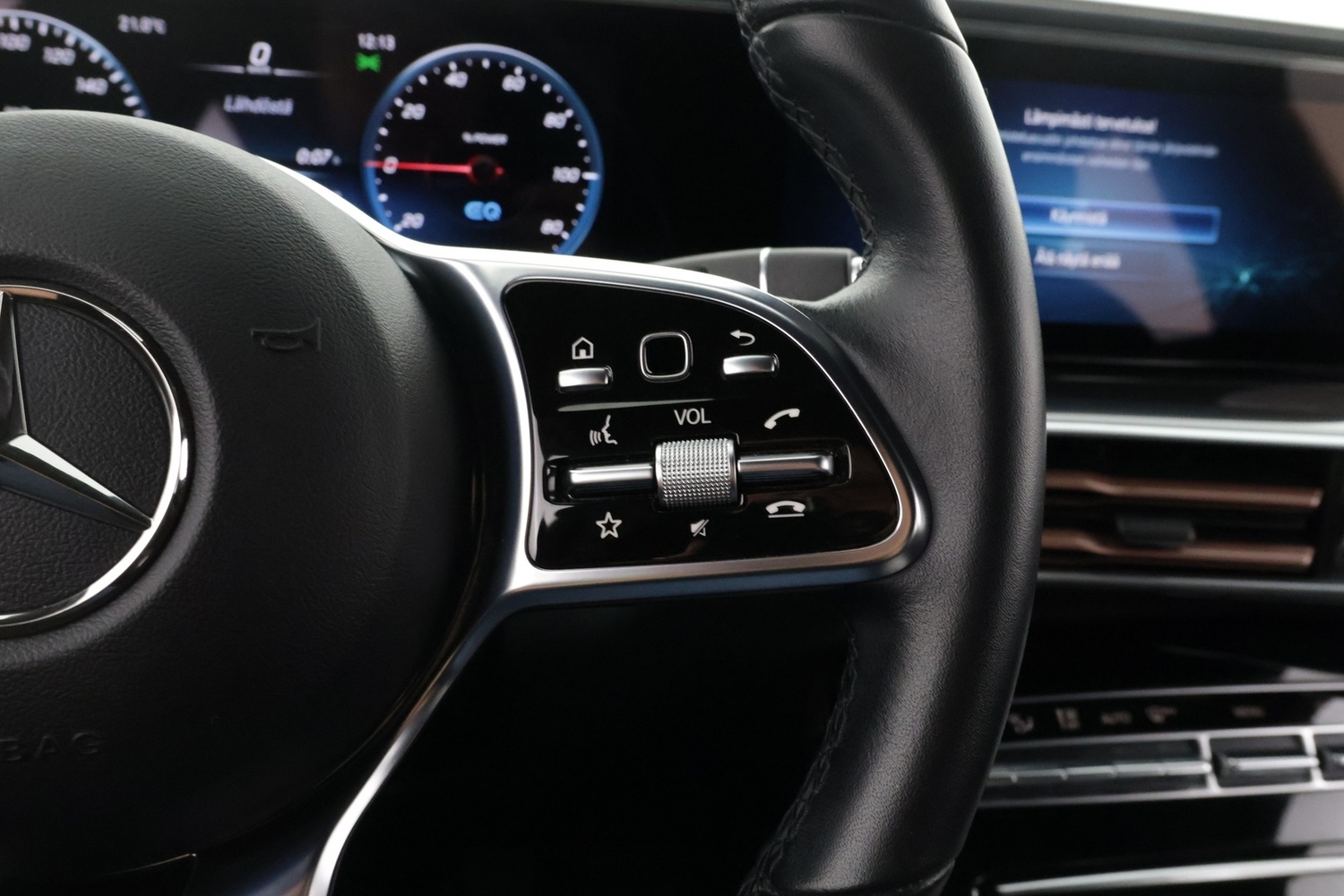 Mercedes-Benz EQC vaihtoauto