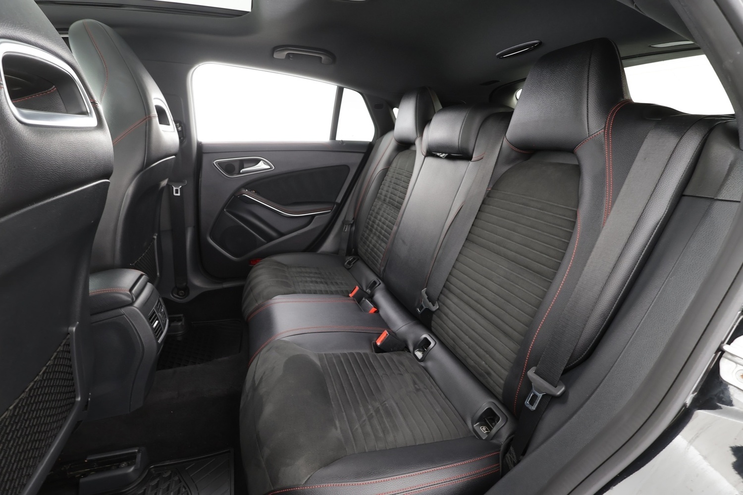 Mercedes-Benz CLA vaihtoauto