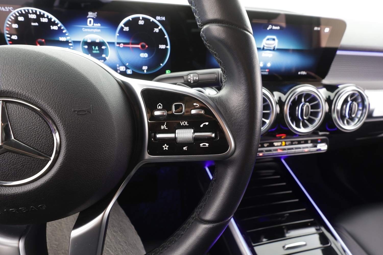 Mercedes-Benz EQB vaihtoauto