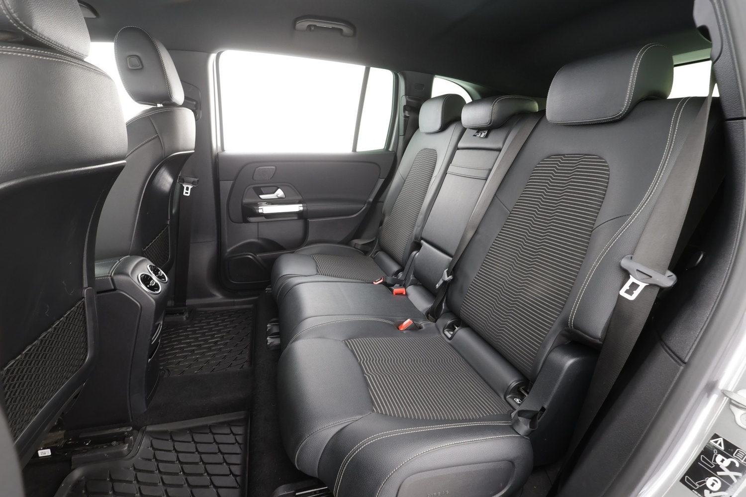 Mercedes-Benz EQB vaihtoauto