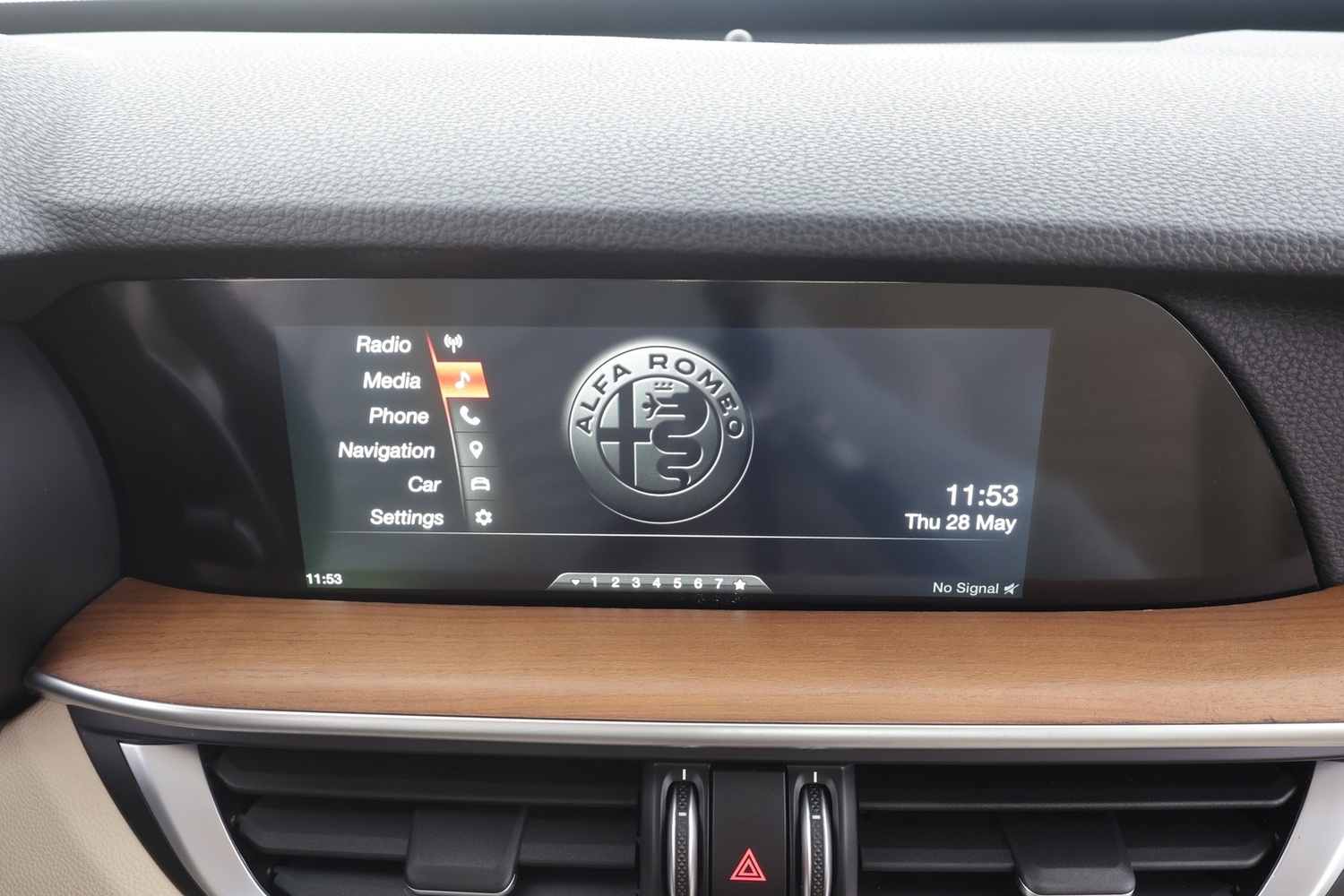 Alfa Romeo Stelvio vaihtoauto