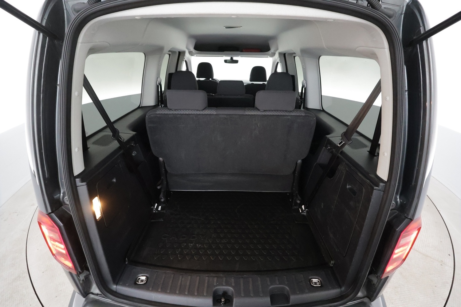 Volkswagen Caddy Maxi vaihtoauto