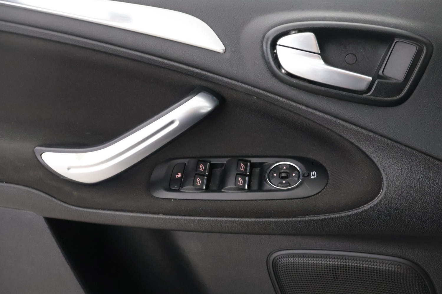Ford S-MAX vaihtoauto