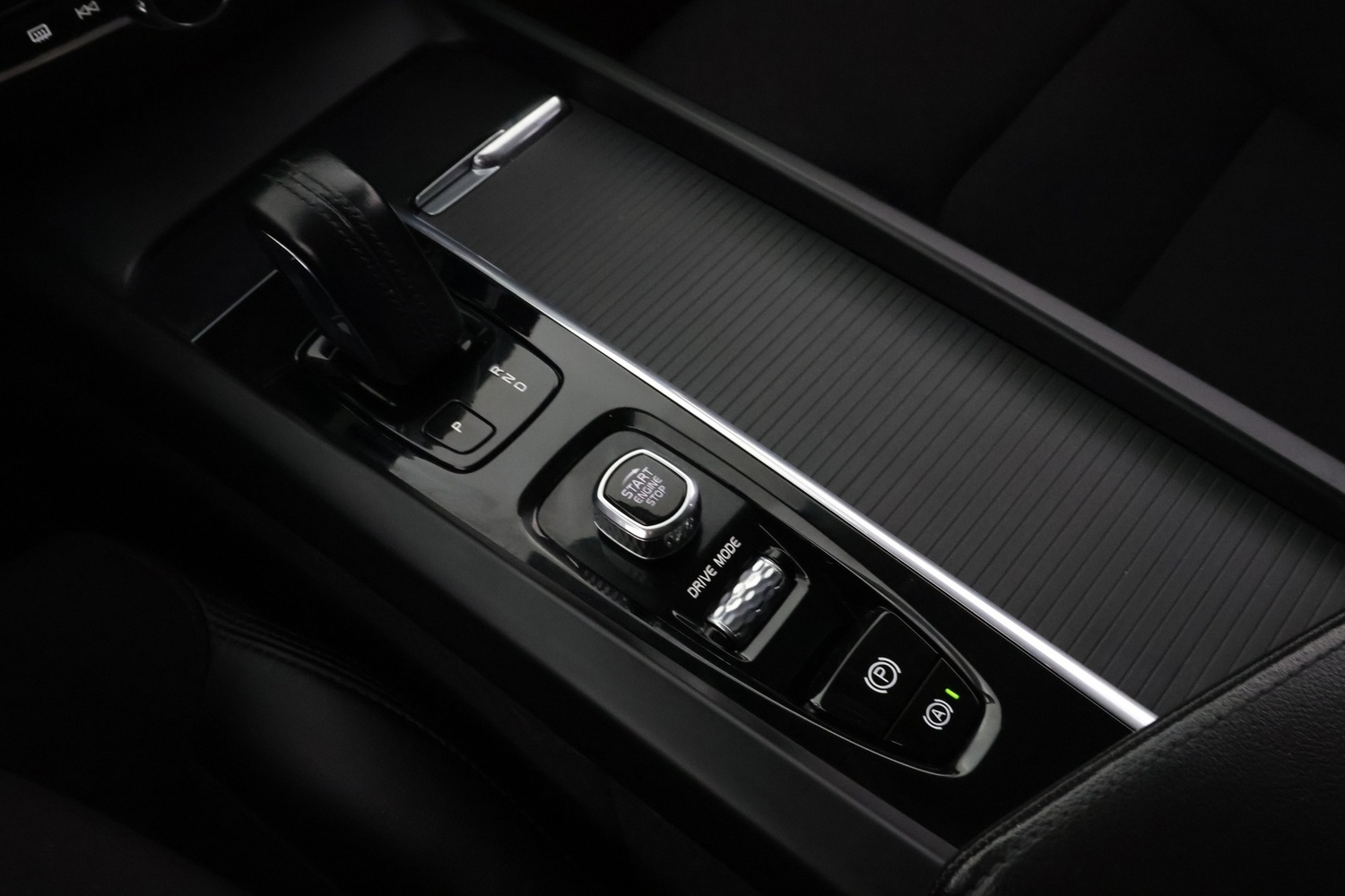 Volvo V60 Cross Country vaihtoauto