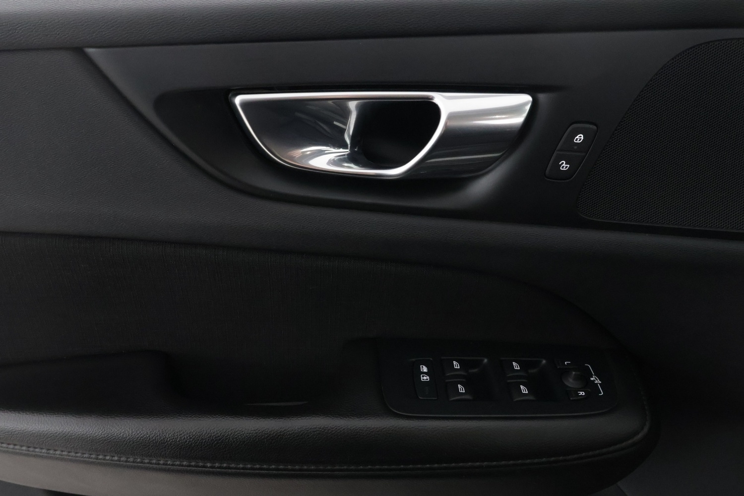 Volvo V60 Cross Country vaihtoauto