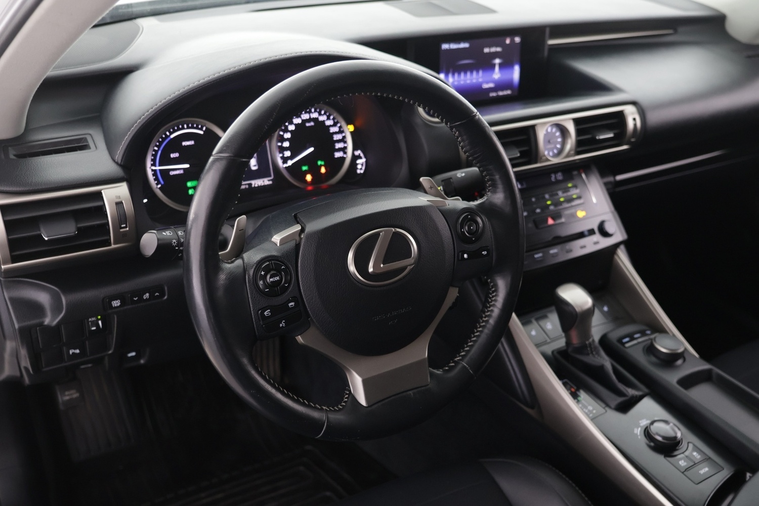 Lexus IS vaihtoauto