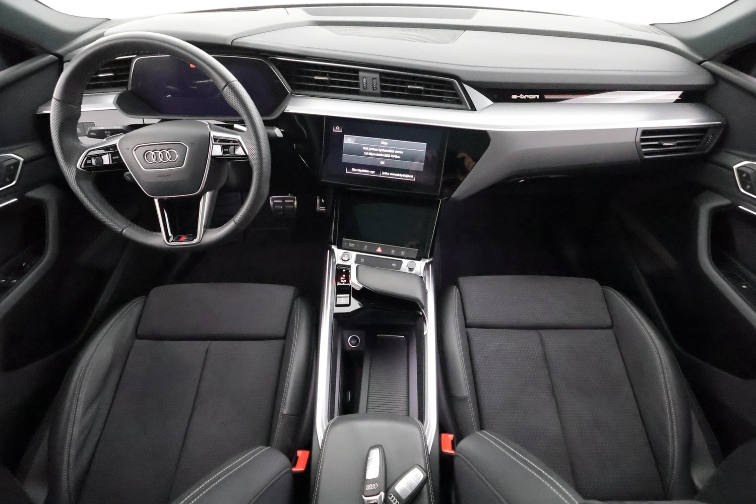 Audi Q8 e-tron vaihtoauto