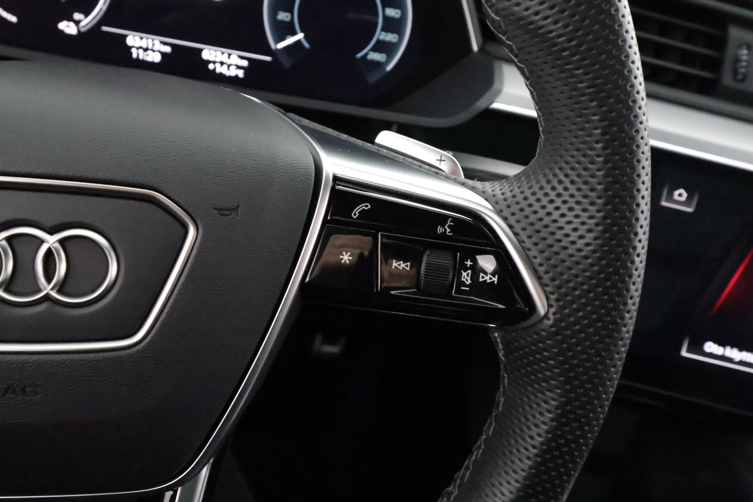Audi Q8 e-tron vaihtoauto