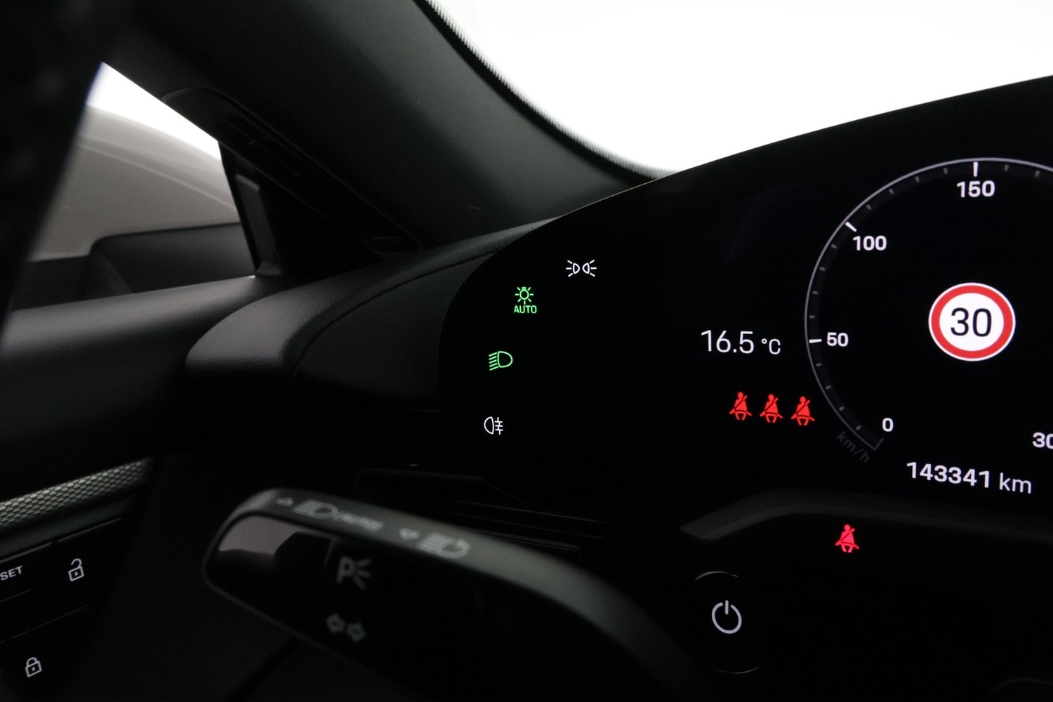 Porsche Taycan vaihtoauto