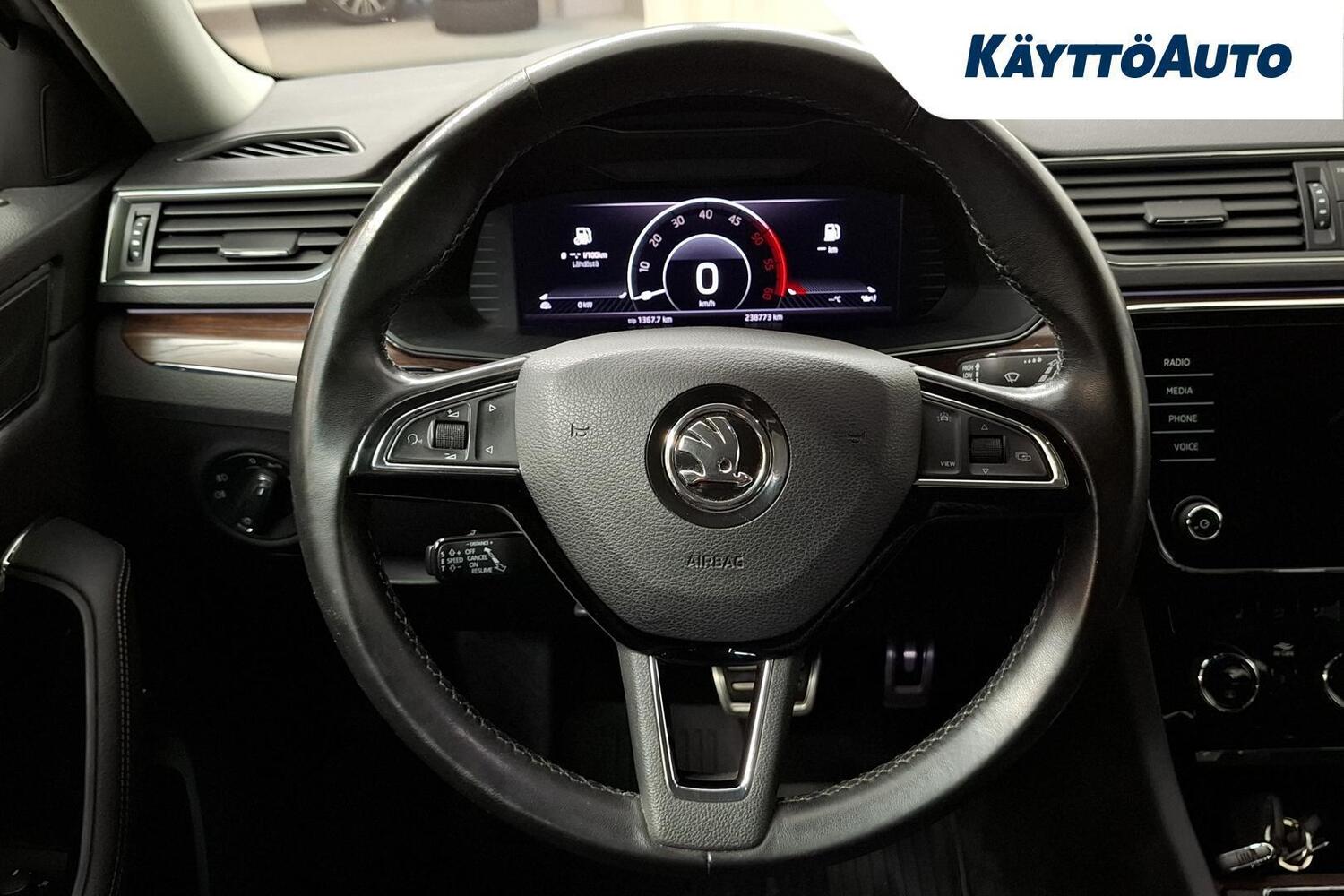 Skoda Superb vaihtoauto