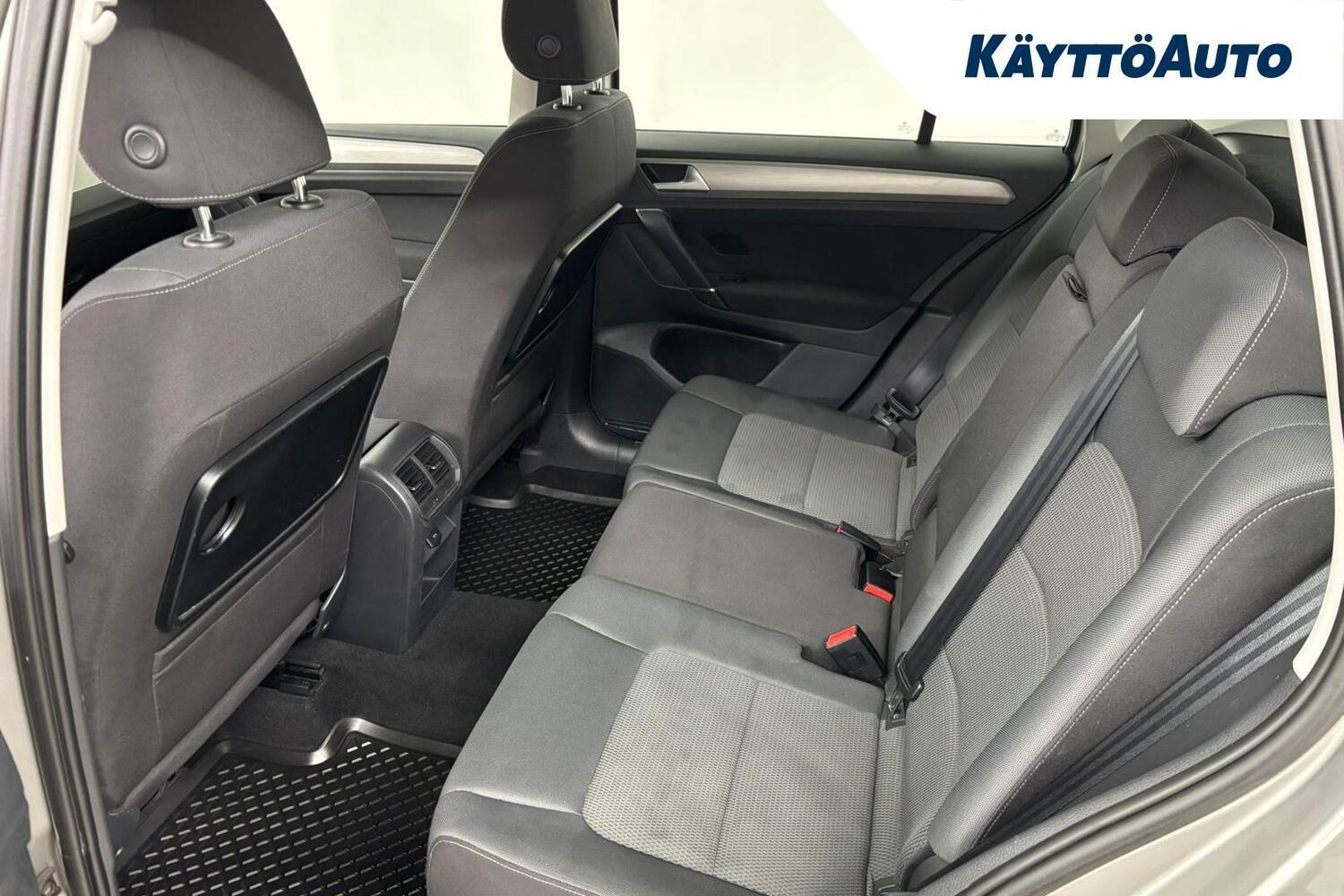 Volkswagen Golf Sportsvan vaihtoauto