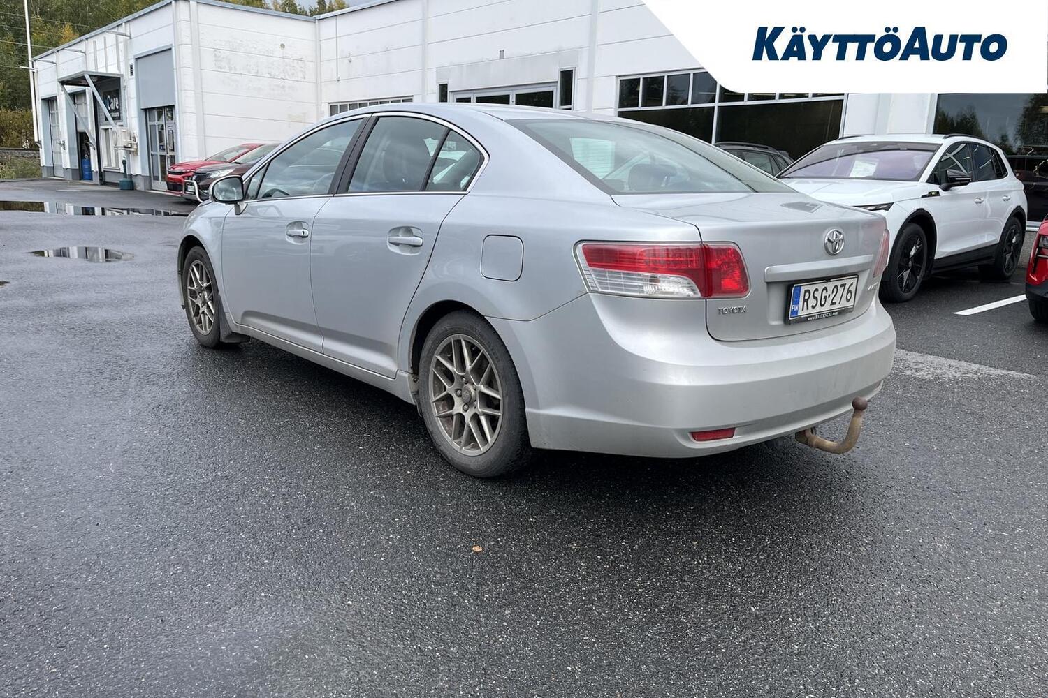 Toyota Avensis vaihtoauto